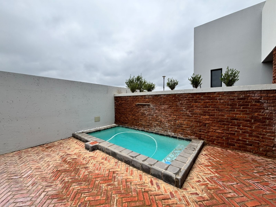 3 Bedroom Property for Sale in Helderzicht Eco Estate North West